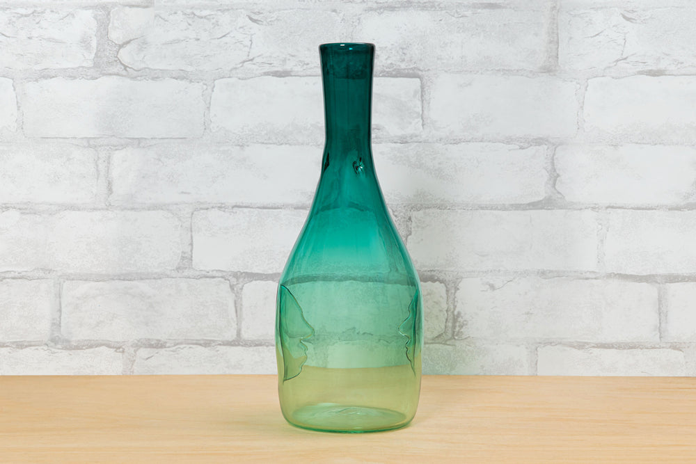 Conversation Face Vase - Nadine Saylor