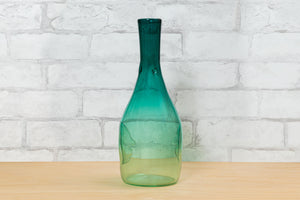 Conversation Face Vase - Nadine Saylor