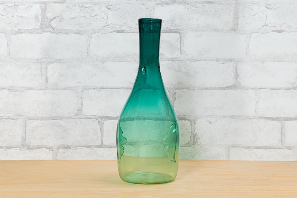 Conversation Face Vase - Nadine Saylor