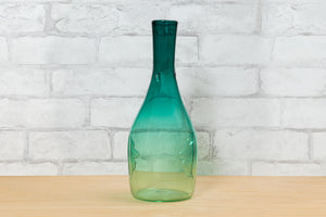 Conversation Face Vase - Nadine Saylor