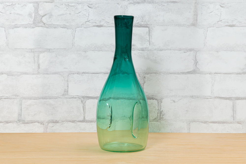 Conversation Face Vase - Nadine Saylor