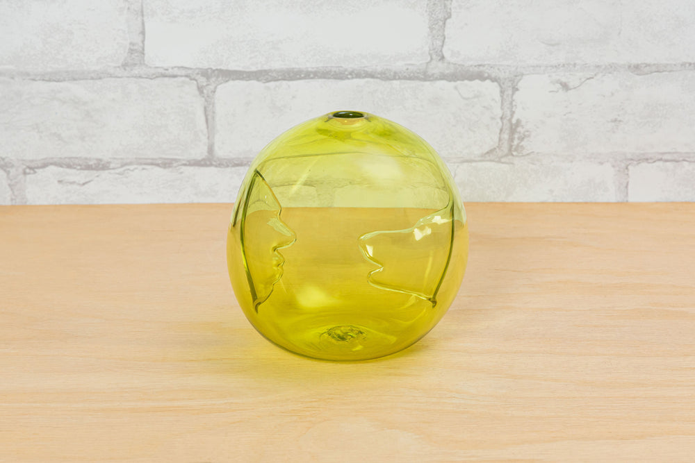 Best Friends Face Vase - Nadine Saylor