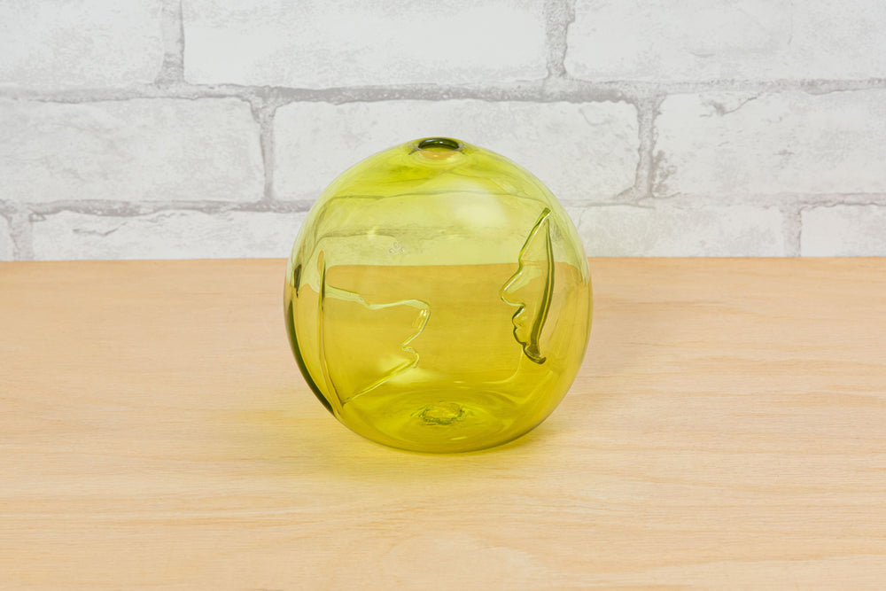 Best Friends Face Vase - Nadine Saylor